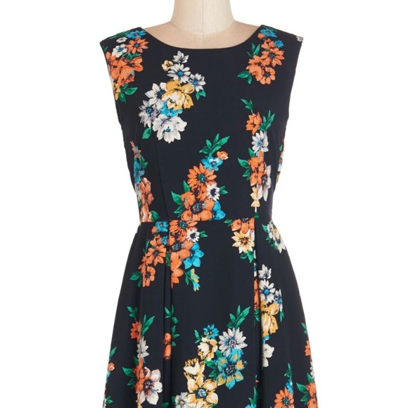 Modcloth Dresses & Skirts - 🌸Gorgeous floral Modcloth dress size M